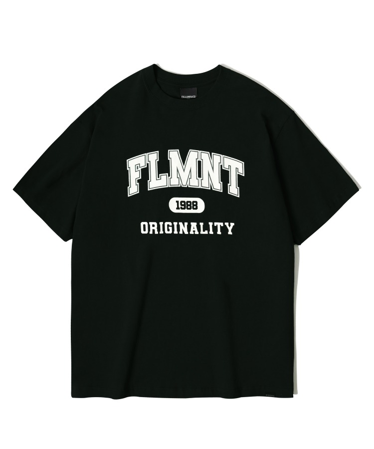 팀 플레이어 로고 티셔츠-블랙-FILLUMINATE